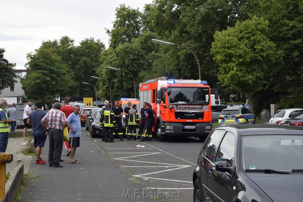 Schiesserei Koeln Ostheim Gernsheimerstr P03.JPG - Miklos Laubert